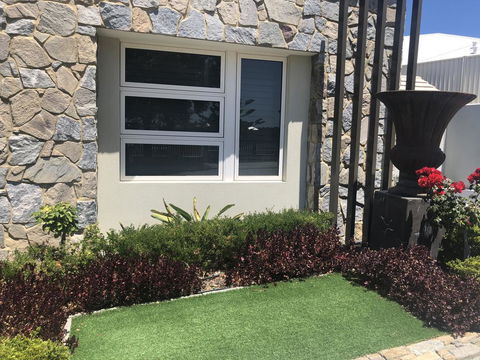 Lavender Manor BnB - Port Augusta Accommodation 1