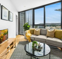Luxury Inner-city Pad with Pool Gym and Sauna - Port Augusta Accommodation