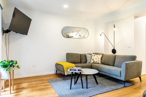 Luxury Spacious 2 Bedroom Fitzroy Apartment - Port Augusta Accommodation 0