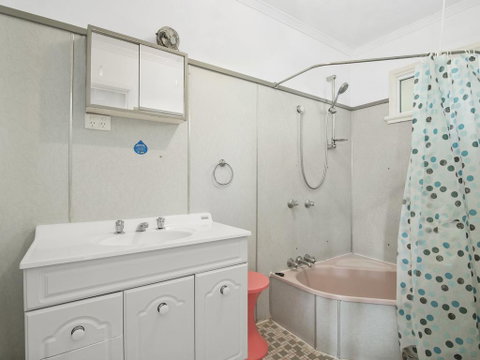 LYDSTEP BILINGA, QLD - Port Augusta Accommodation 2