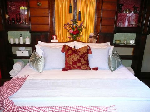 Madam Saddler - On Fraser Clunes - Port Augusta Accommodation 2