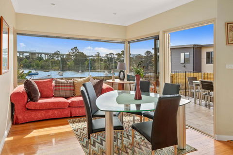 Manfield City Waterfront View Cottage - Port Augusta Accommodation 3