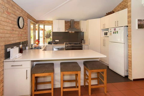 Mansfield Retreat - Port Augusta Accommodation 1