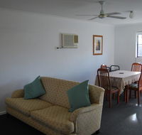 Maple Tree Cottage - Port Augusta Accommodation