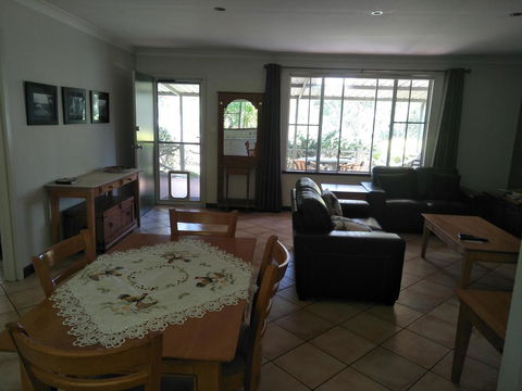 Margaret House - Port Augusta Accommodation 3