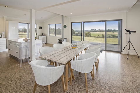Margaret River Farmhouse - Port Augusta Accommodation 0