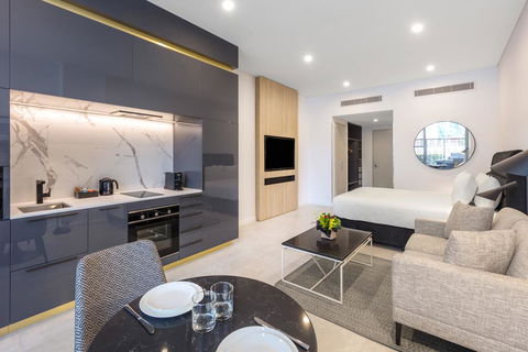 Meriton Suites Broadbeach - Port Augusta Accommodation 2