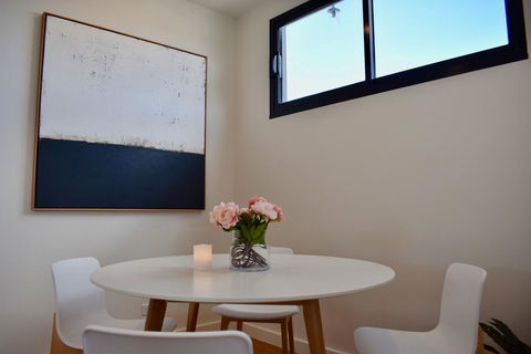 Modern And Elegant Apartment Near The Beach - Port Augusta Accommodation 2