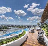 Modern Apartment in South Brisbane Infinity Pool - Port Augusta Accommodation