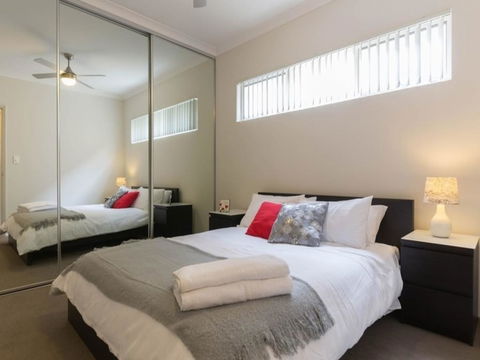 Modern Neat Convenient Apartment Close To Airport - Port Augusta Accommodation 0