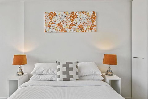 Modern Two Bedroom Apartment In Melbourne CBD - Port Augusta Accommodation 1