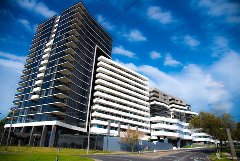 Modern, Clean, Luxury At The Right Price..... - Port Augusta Accommodation 0