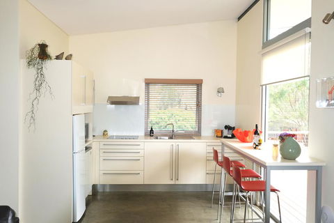 Moriarty Studio - Chic Couples Retreat - Port Augusta Accommodation 2