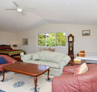 Morisset Waterfront 1bdr Studio looking over Trinity Marina - Port Augusta Accommodation