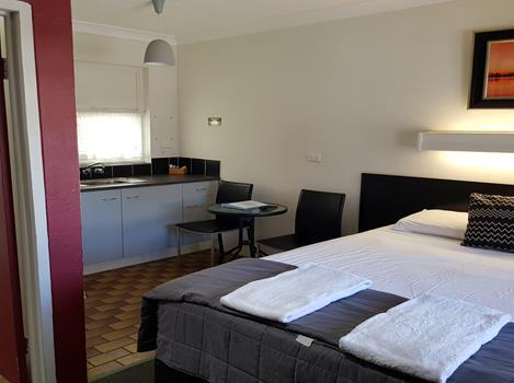 Motel Lodge - Port Augusta Accommodation 1