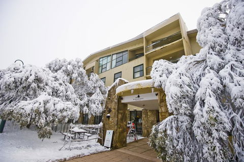 Mt Buller Chalet Hotel & Suites - Port Augusta Accommodation 0