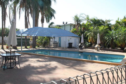 Mt Isa Irish Club Accommodation - Port Augusta Accommodation 0