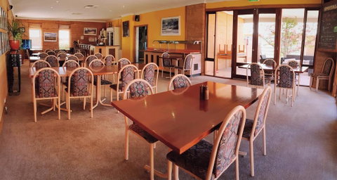 Mud Hut Motel - Port Augusta Accommodation 3