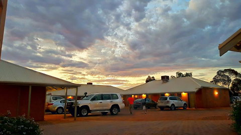 Mud Hut Motel - Port Augusta Accommodation 2