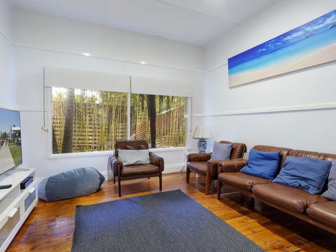 Myall River Cottage - Port Augusta Accommodation 3