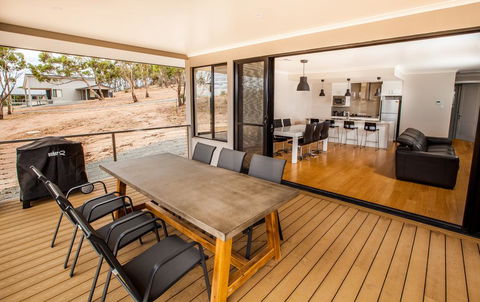 Neagles Retreat Villas - Port Augusta Accommodation 3