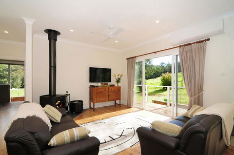 Nellsville Cottage - Kangaroo Valley - Port Augusta Accommodation 2