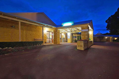 Stay Margaret River - Port Augusta Accommodation 32