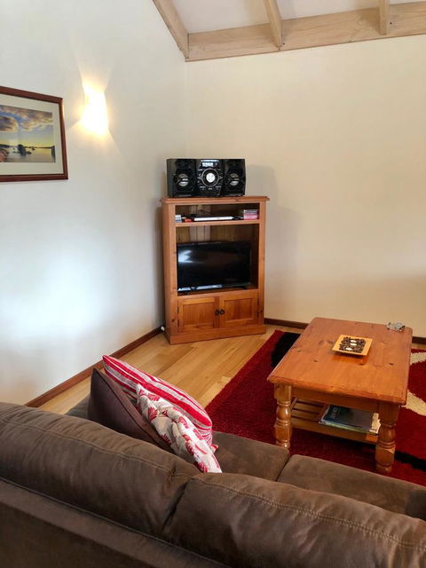 Denmark Reflections - Port Augusta Accommodation 7