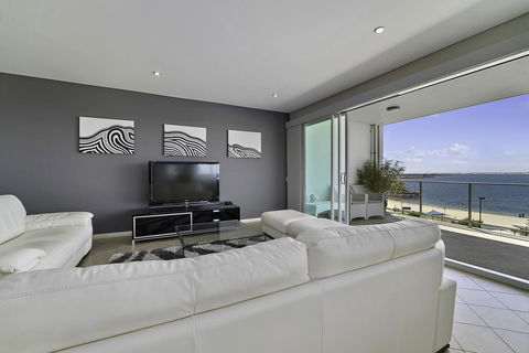 Luxury Suite Bunbury - Port Augusta Accommodation 5