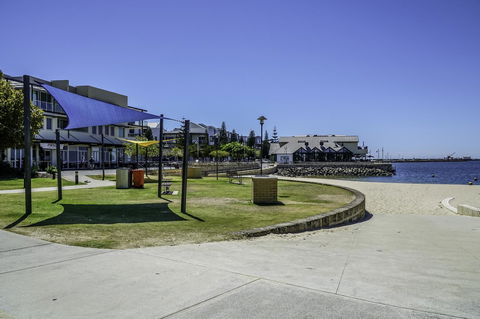 Luxury Suite Bunbury - Port Augusta Accommodation 19