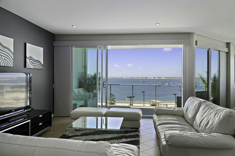 Luxury Suite Bunbury - Port Augusta Accommodation 4