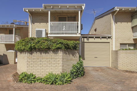 Leederville Townhouse - Port Augusta Accommodation 12