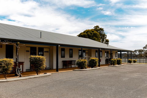 Karri Aura - Port Augusta Accommodation 8