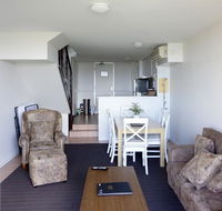 Oceanside 8 - Port Augusta Accommodation
