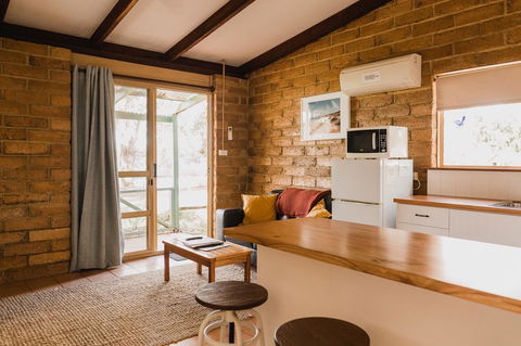 Margaret River Holiday Cottages - Port Augusta Accommodation 1