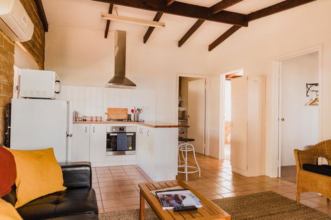 Margaret River Holiday Cottages - Port Augusta Accommodation 12