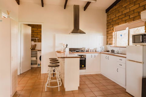 Margaret River Holiday Cottages - Port Augusta Accommodation 5