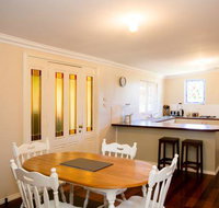 Yvonnes Rest Holiday Home - Port Augusta Accommodation