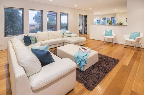 Calm Waters - Port Augusta Accommodation 15