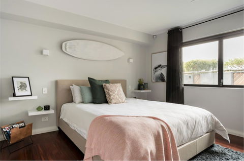 Starboard Drift - Captain & Crew - In Town Entire House For 8 - Port Augusta Accommodation 0