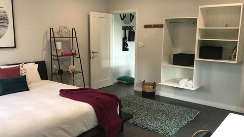 Starboard Drift - Captain & Crew - In Town Entire House For 8 - Port Augusta Accommodation 27