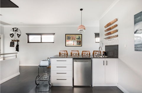 Starboard Drift - Captain & Crew - In Town Entire House For 8 - Port Augusta Accommodation 20
