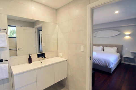 Starboard Drift - Captain & Crew - In Town Entire House For 8 - Port Augusta Accommodation 12