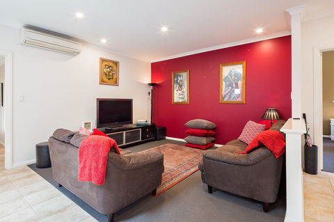 Downton Villa - Port Augusta Accommodation 5