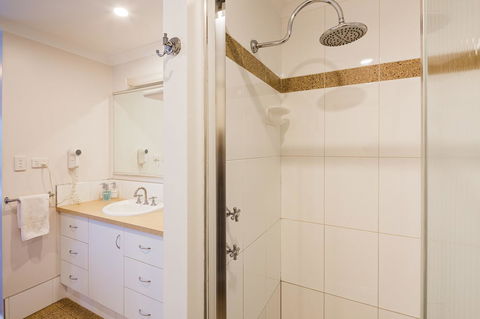 Downton Villa - Port Augusta Accommodation 19