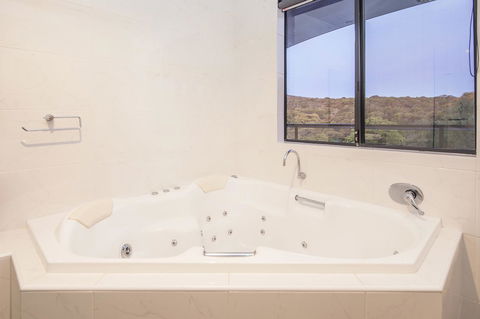 12/26 Yallingup Beach Road - Port Augusta Accommodation 6