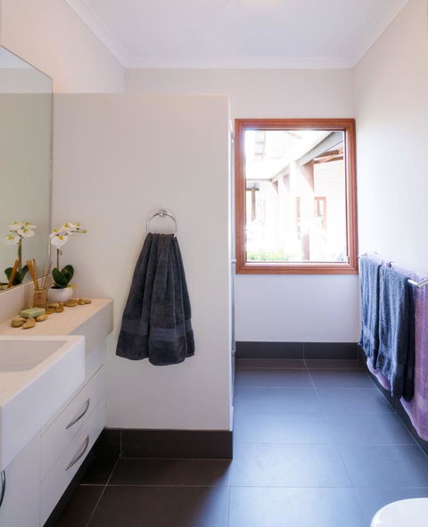 The Farmhouse - Port Augusta Accommodation 7