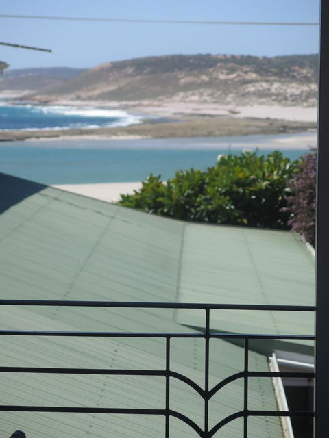 Kalbarri Riverfront Unit - Port Augusta Accommodation 5