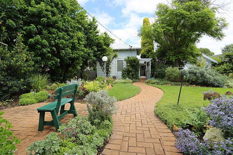Jacaranda Guest House - Port Augusta Accommodation 38