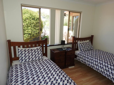 The Royal Dolphin Bed & Breakfast Safety Bay - Port Augusta Accommodation 16